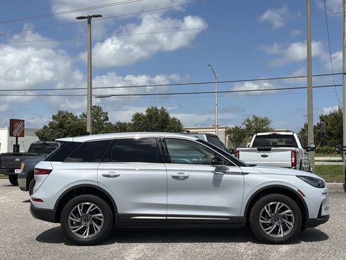 Used 2025 Lincoln Corsair FWD w/ Equipment Group 101A image 3