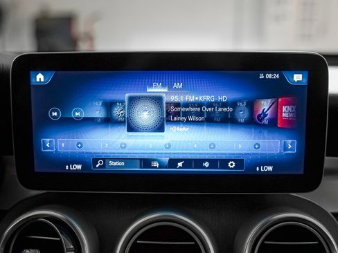 Used 2022 Mercedes-Benz GLC 300 image 18