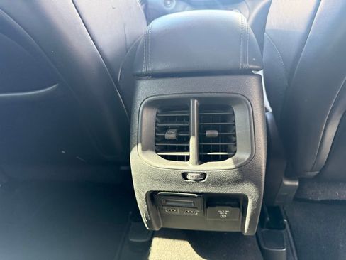 Used 2020 Jeep Cherokee Limited AWD/4WD image 21