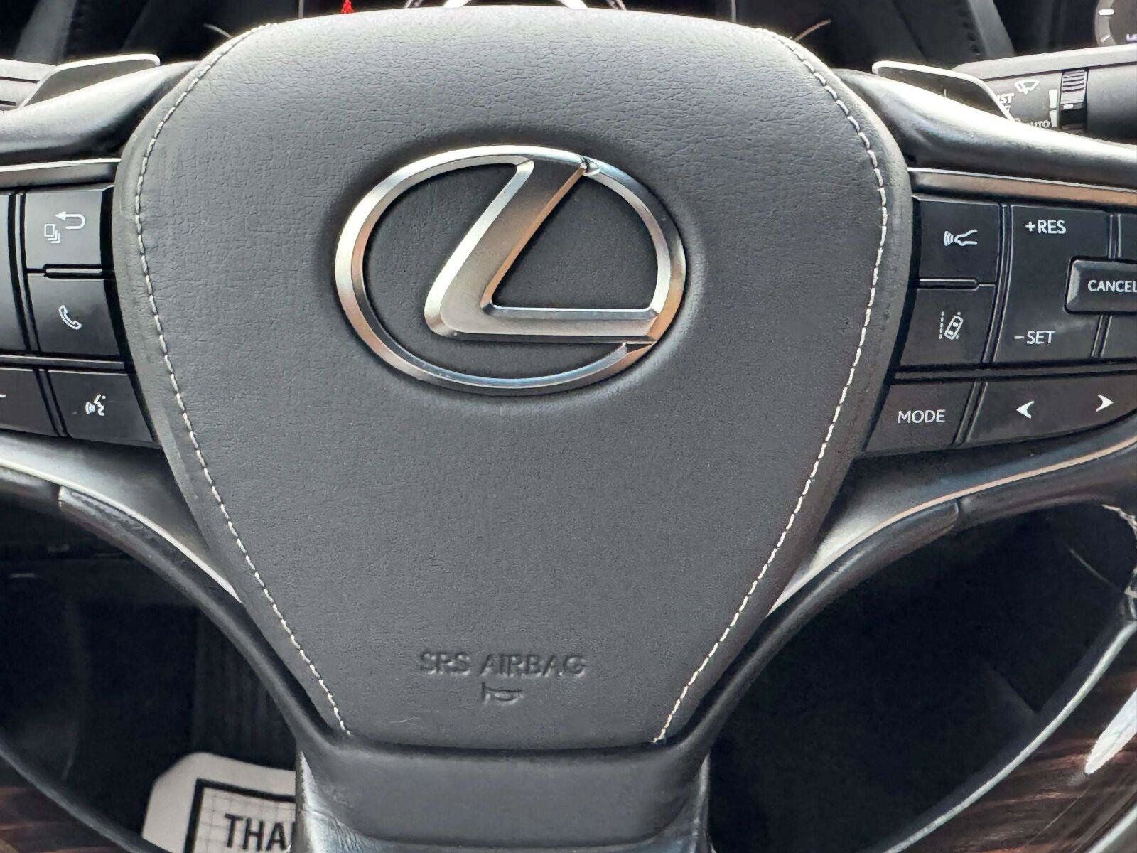 Used 2023 Lexus LS 500 w/ Interior Upgrade Package RWD image 24
