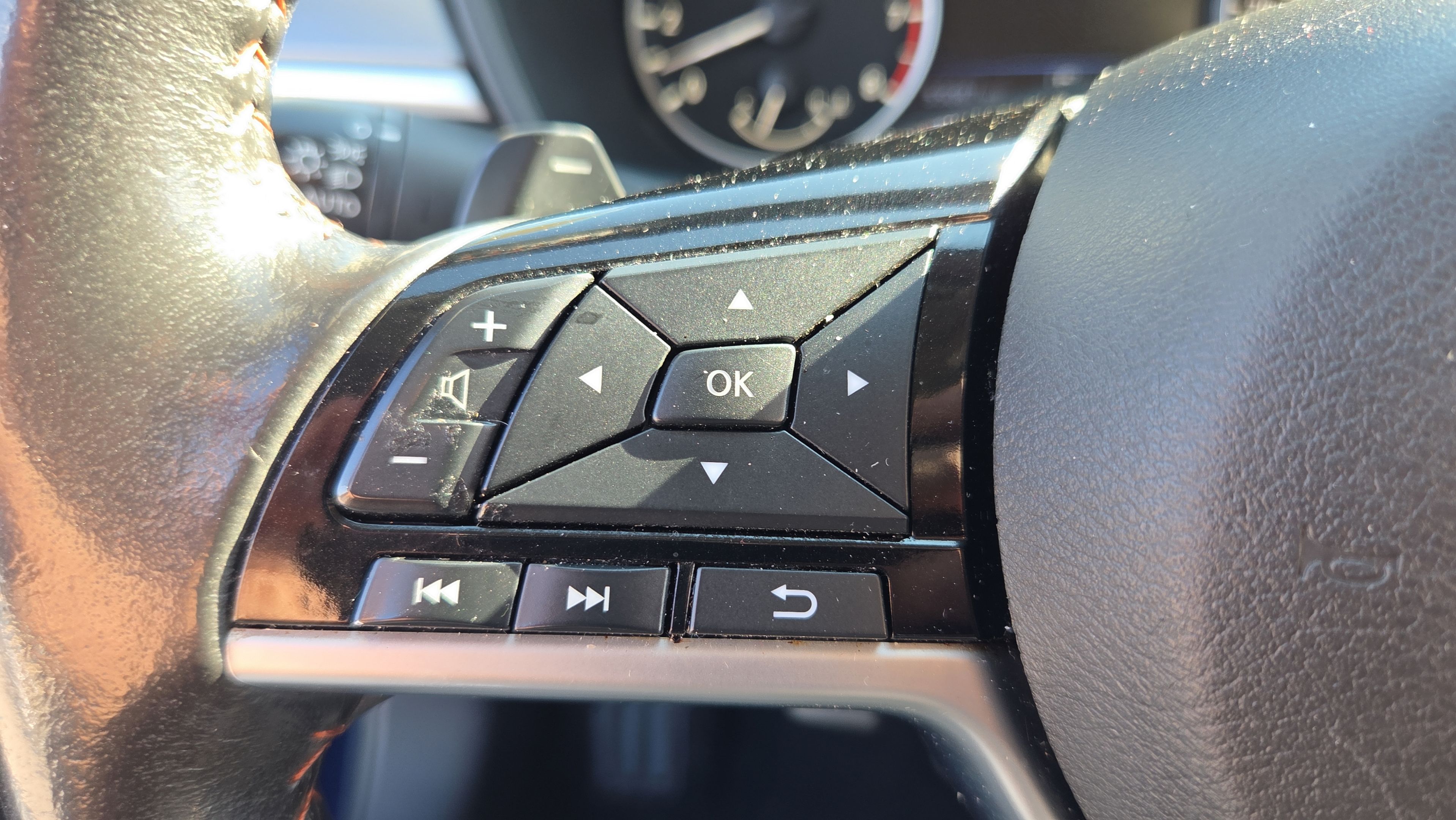 Used 2024 Nissan Altima 2.5 SR FWD image 22