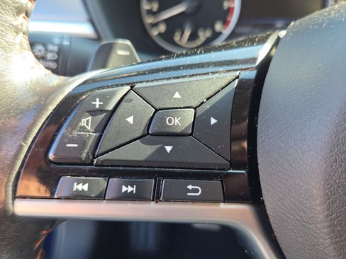 Used 2024 Nissan Altima 2.5 SR FWD image 22