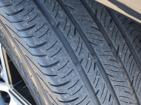 Used 2025 Jeep Compass Limited w/ Elite Group image 11