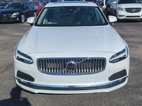 Used 2024 Volvo S90 T8 Ultimate w/ Lounge Package image 2