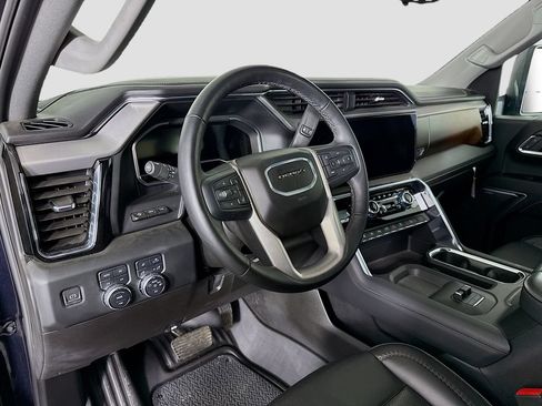 Used 2024 GMC Sierra 2500 Denali w/ Denali Reserve Package AWD/4WD image 10