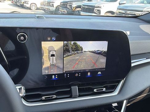 New 2026 Chevrolet Equinox LT w/ Convenience Package II FWD image 25