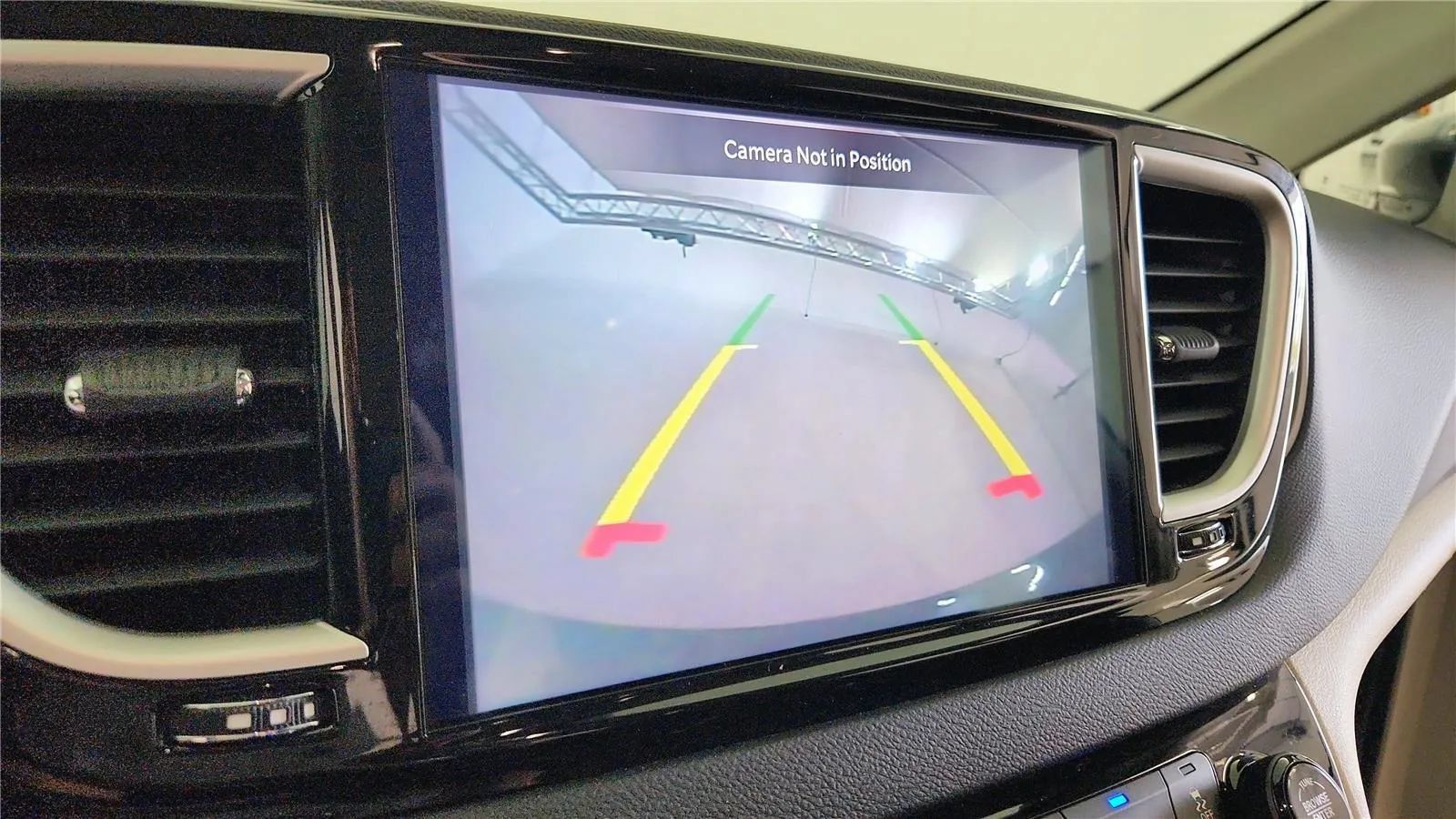 Used 2023 Chrysler Pacifica Touring-L FWD image 30