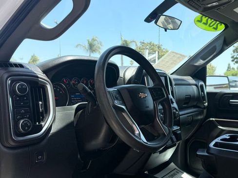 Used 2022 Chevrolet Silverado 2500 LT AWD/4WD image 14