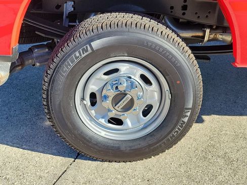 New 2026 Ford F250 XL w/ FX4 Off-Road Package image 5