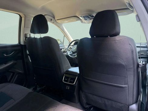 Used 2023 Subaru Outback Premium image 7