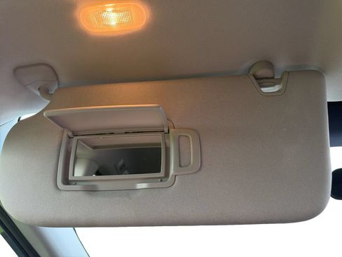 Used 2025 Nissan Pathfinder SV AWD/4WD image 20