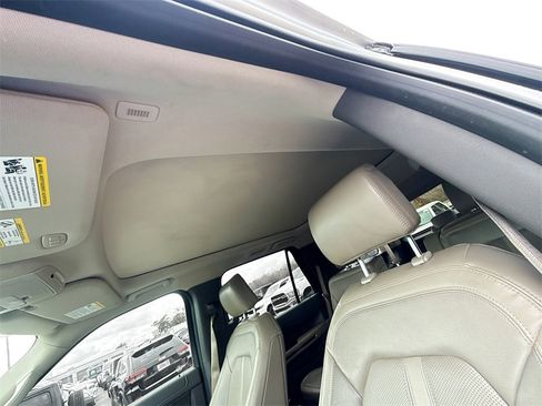 Used 2019 Ford Expedition Limited w/ Equipment Group 301A image 18