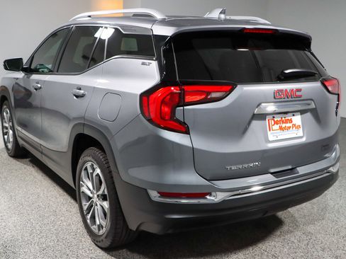 Used 2020 GMC Terrain SLT w/ Preferred Package image 9