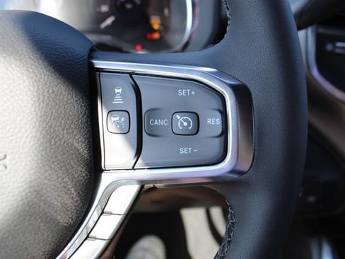 New 2026 RAM 2500 Laramie AWD/4WD image 18