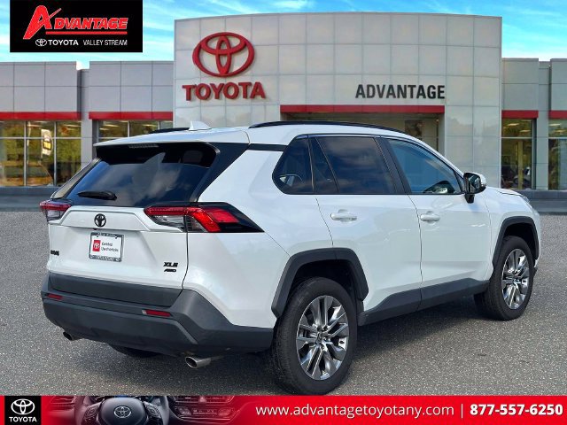 Used 2023 Toyota RAV4 XLE Premium AWD/4WD image 7