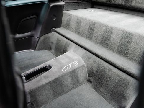 Used 2018 Porsche 911 GT3 w/ Sport Chrono Package image 4