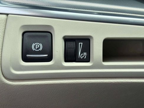 Used 2018 Cadillac XT5 Luxury w/ Driver Awareness Package FWD image 31