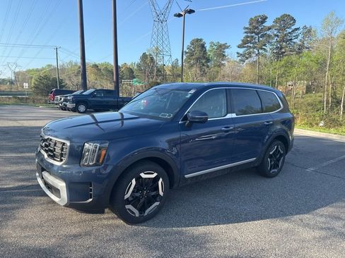 Used 2023 Kia Telluride S w/ S Sunroof Package image 1