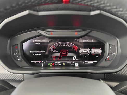 Used 2024 Lamborghini Urus Performante image 16