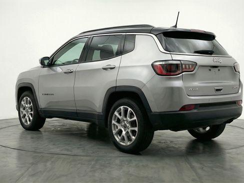 Used 2025 Jeep Compass Limited image 6