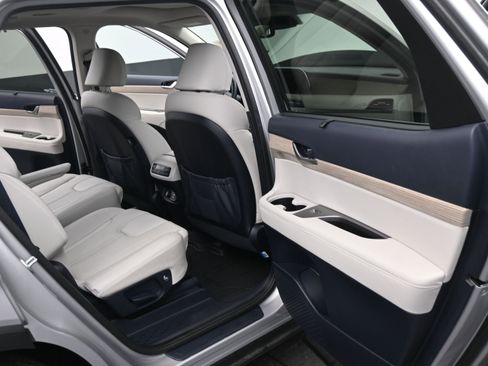 Used 2021 Hyundai Palisade SEL w/ Premium Package FWD image 23