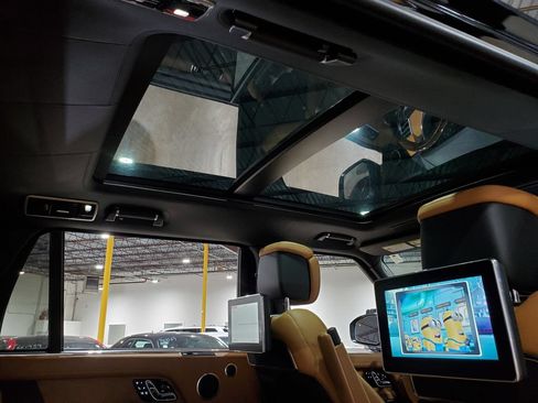 Used 2019 Land Rover Range Rover Long Wheelbase Autobiography AWD/4WD image 26