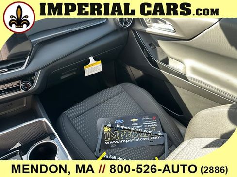 New 2026 Chevrolet Equinox LT w/ LPO, Floor Liner Package AWD/4WD image 17