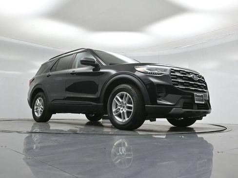 New 2026 Ford Explorer Active RWD image 46