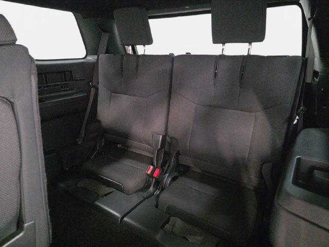 Used 2025 Toyota 4Runner SR5 AWD/4WD image 35
