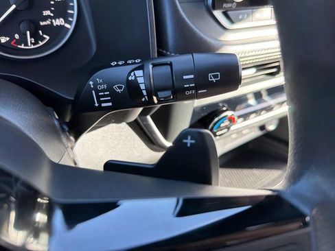 Used 2023 Nissan Rogue SV image 29