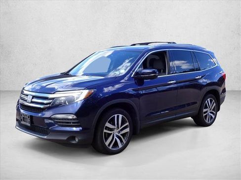 Used 2018 Honda Pilot Touring image 6