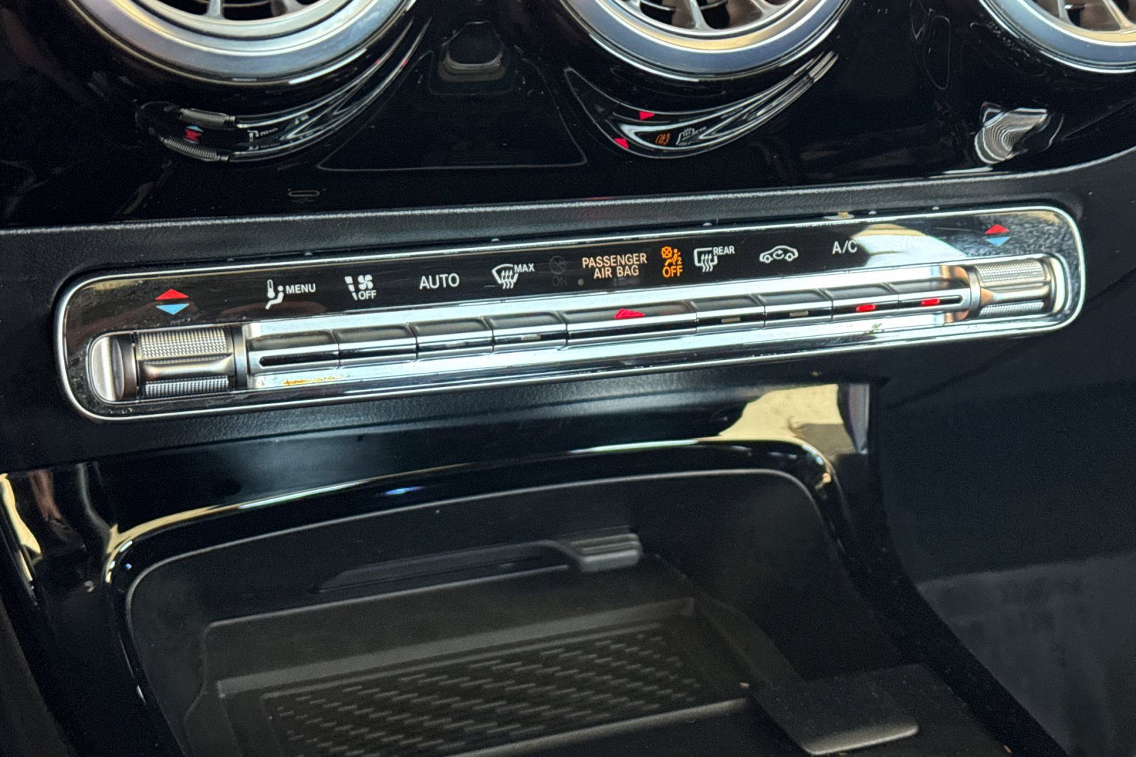Used 2025 Mercedes-Benz CLA 250 image 24