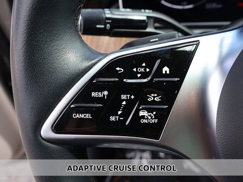 Used 2023 Mercedes-Benz C 300 Sedan w/ Exclusive Trim Package image 5