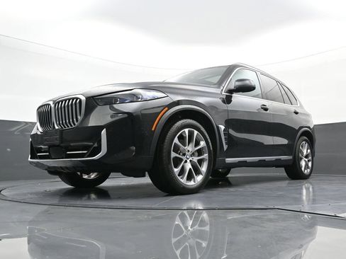 Used 2024 BMW X5 xDrive40i w/ Premium Package image 24