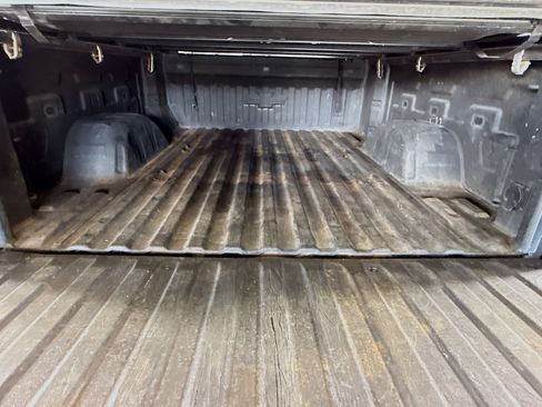 Used 2020 Chevrolet Silverado 1500 LT image 34