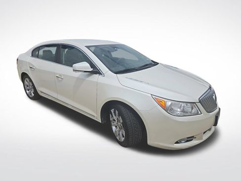 Used 2011 Buick LaCrosse CXL w/ Entertainment Package FWD image 3
