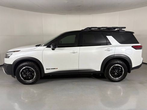 Used 2025 Nissan Pathfinder Rock Creek AWD/4WD image 5