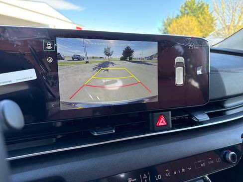New 2026 Kia Carnival EX FWD image 29