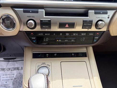 Used 2016 Lexus ES 350 w/ Premium Package w/Wood Trim FWD image 12