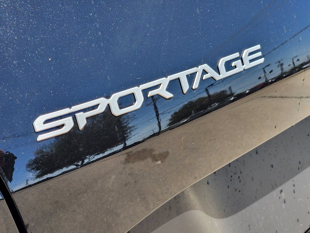 New 2027 Kia Sportage S FWD image 7
