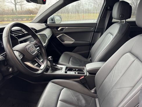 Used 2022 Audi Q3 2.0T Premium w/ Convenience Package image 15