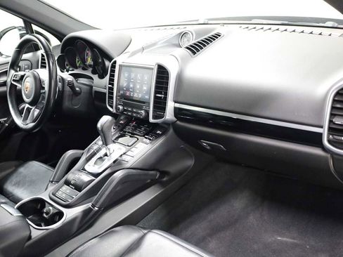 Used 2017 Porsche Cayenne S Platinum image 6