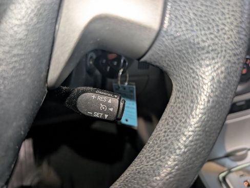 Used 2012 Toyota Corolla LE image 40