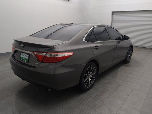Used 2017 Toyota Camry XSE image 9
