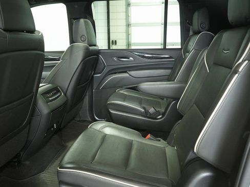 Used 2022 Cadillac Escalade ESV Sport w/ Touring Package image 36