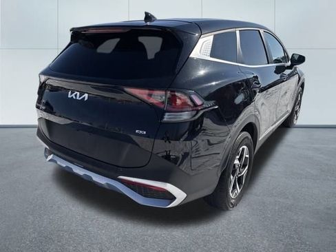 Used 2024 Kia Sportage LX image 5