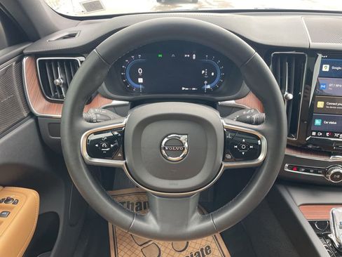 Certified 2024 Volvo XC60 B5 Ultimate image 26