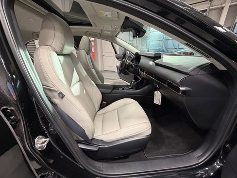 Used 2022 MAZDA MAZDA3 s image 42