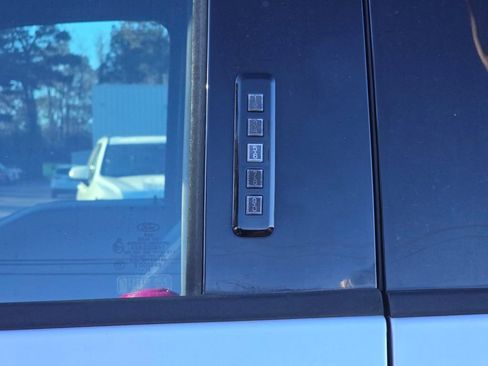 Used 2018 Ford F150 XLT w/ Equipment Group 302A Luxury image 11