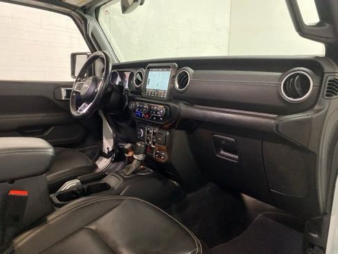 Used 2021 Jeep Wrangler Unlimited Sahara w/ Cold Weather Group image 21